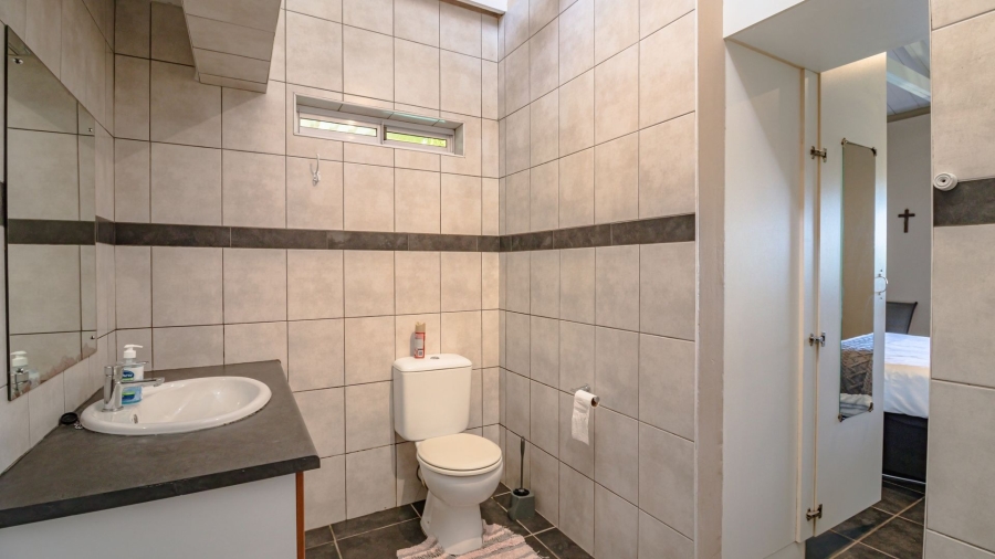 5 Bedroom Property for Sale in Vincent Eastern Cape